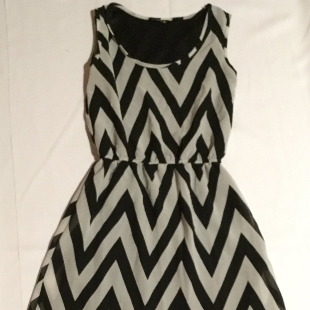 Indulge Black and White Chevron Midi Dress